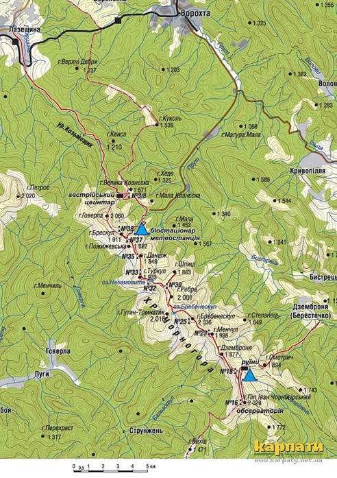 Чорногора - це двадцятикілометровий хребет висотою біля 2000м (5 вершин), що займає панівне становище на величезному просторі Українських Карпат. Як об'єкт туризму Чорногора представляє значний інтерес. Чорногора починається над селищем Ясіня на Закарпатті вершиною Петрос (2020,2 м), на 6 км віддаленою від першої і найвищої вершини головного хребта Чорногори - Говерли (2060,8 м). Між цими вершинами є зниження (до 1550 м). через це Петрос здається навіть вищим від Говерли. Головний хребет тягнеться з північного заходу на південний схід і характеризується хвилястою лінією вершин, розділених між собою неглибокими сідлами, що ніде не сходять нижче 1750м. Цими вершинами є Говерла (2060,8 м), Брескул (1911,5 м), Пожижевська (1822,2 м) Данциж (1848,5 м), Туркул (1933,2 м), Ребра (2001,1 м), Гутин-Томнатик (2016,4 м), Бребенескул (2035,8 м), Менчул (1998,4 м), Смотрич (1894,0 м) і Чорна Гора [Піп Іван] (2028,5 м).